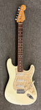 Fender Stratocaster - White with Rosewood Fingerboard