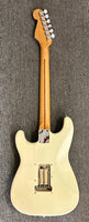 Fender Stratocaster - White with Rosewood Fingerboard
